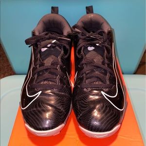 *PRICE DROP* Nike football cleats (Youth)